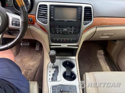 Zdjęcie 9 z 11 samochodu: 2011 JEEP GRAND CHEROKEE OVERLAND VIN:1J4RR6GT8BC605637 - miniatura