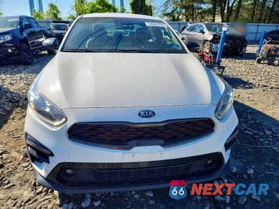 Piąte zdjęcie samochodu w środku: 2021 KIA FORTE GT LINE VIN:3KPF34AD3ME270699 - miniatura