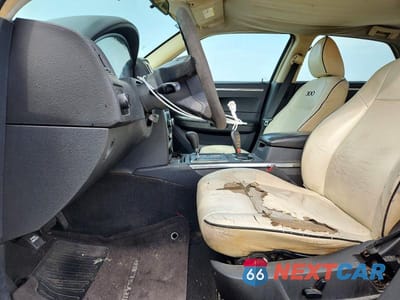 Zdjęcie 7 z 12 samochodu: 2010 CHRYSLER 300 TOURING VIN:2C3CA1CV6AH285019 - miniatura