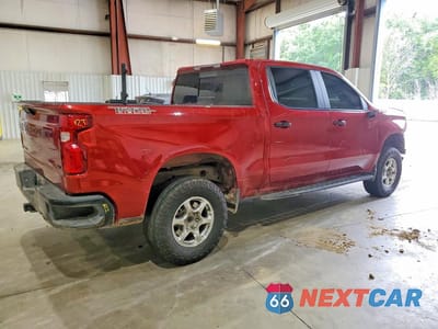 Trzecie zdjęcie samochodu z tyłu: 2024 CHEVROLET SILVERADO K1500 LT TRAIL BOSS VIN:3GCUDFED9RG416450 - miniatura