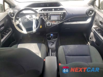 Zdjęcie 8 z 12 samochodu: 2015 TOYOTA PRIUS C VIN:JTDKDTB36F1100774 - miniatura
