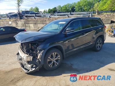 2017 TOYOTA HIGHLANDER LE PLUS 5TDBZRFH0HS420043 - główne zdjęcie licytacji z USA - miniatura
