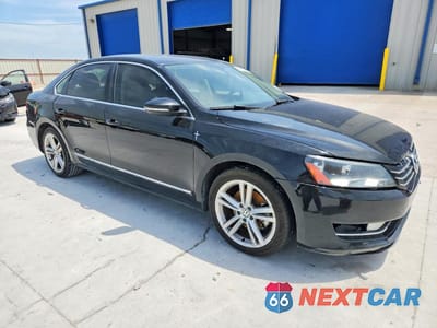 Czwarte zdjęcie samochodu z boku: 2012 VOLKSWAGEN PASSAT SEL VIN:1VWCM7A36CC009255 - miniatura