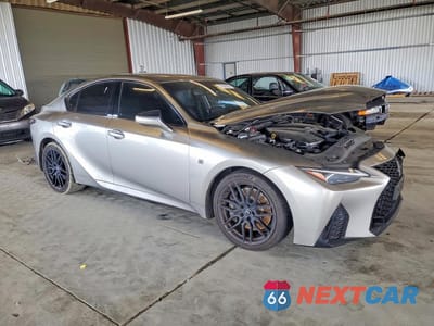 Czwarte zdjęcie samochodu z boku: 2023 LEXUS IS 500 F SPORT PERFORMANCE PREMIUM VIN:JTHAP1D20P5004871 - miniatura