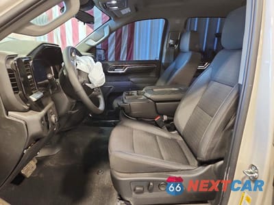 Zdjęcie 7 z 13 samochodu: 2026 CHEVROLET SILVERADO K1500 RST VIN:3GCUKEED6TG242411 - miniatura