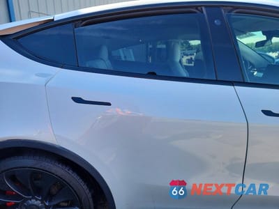 Zdjęcie 10 z 12 samochodu: 2022 TESLA MODEL Y VIN:7SAYGDEF5NF554472 - miniatura