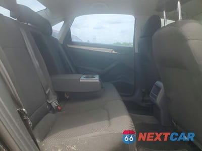 Zdjęcie 10 z 12 samochodu: 2015 VOLKSWAGEN PASSAT S VIN:1VWAS7A32FC103215 - miniatura