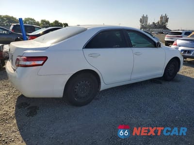Trzecie zdjęcie samochodu z tyłu: 2011 TOYOTA CAMRY LE VIN:4T4BF3EK2BR186348 - miniatura