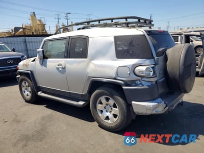 Drugie zdjęcie samochodu z przodu: 2007 TOYOTA FJ CRUISER BASE VIN:JTEZU11FX70012120 - miniatura