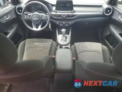 Zdjęcie 8 z 12 samochodu: 2024 KIA FORTE LXS VIN:3KPF24AD6RE695084 - miniatura