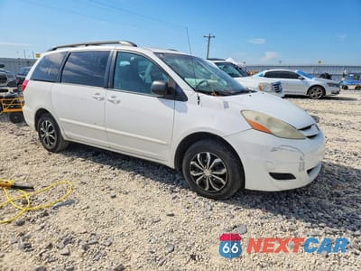 Czwarte zdjęcie samochodu z boku: 2010 TOYOTA SIENNA LE 7-PASSENGER VIN:5TDKK4CC9AS320397 - miniatura