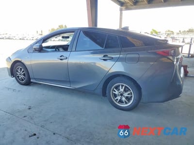 Drugie zdjęcie samochodu z przodu: 2016 TOYOTA PRIUS TWO VIN:JTDKBRFU4G3010864 - miniatura