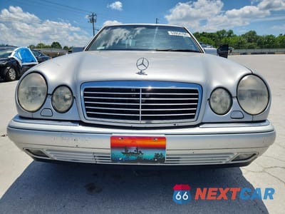Piąte zdjęcie samochodu w środku: 1998 MERCEDES-BENZ E 320 4MATIC VIN:WDBJF82F1WX007332 - miniatura