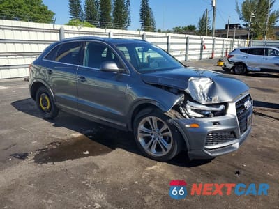 Czwarte zdjęcie samochodu z boku: 2018 AUDI Q3 PREMIUM PLUS VIN:WA1JCCFS4JR023844 - miniatura