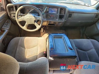 Zdjęcie 8 z 12 samochodu: 2003 CHEVROLET SILVERADO C1500 HEAVY DUTY VIN:1GCGC13U73F250119 - miniatura