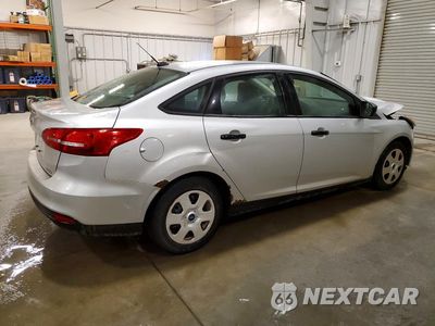 Trzecie zdjęcie samochodu z tyłu: 2015 FORD FOCUS S VIN:1FADP3E26FL216778 - miniatura