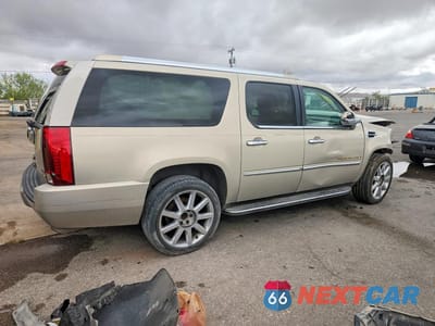 Trzecie zdjęcie samochodu z tyłu: 2007 CADILLAC ESCALADE ESV VIN:1GYFK66817R242610 - miniatura