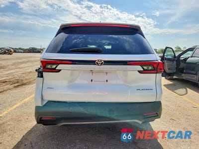 Zdjęcie 6 z 12 samochodu: 2024 TOYOTA GRAND HIGHLANDER PLATINUM VIN:5TDAAAB51RS042705 - miniatura