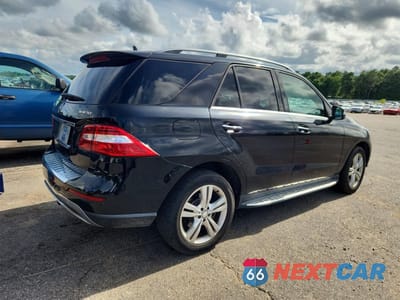 Trzecie zdjęcie samochodu z tyłu: 2015 MERCEDES-BENZ ML 250 BLUETEC VIN:4JGDA0EB8FA510202 - miniatura