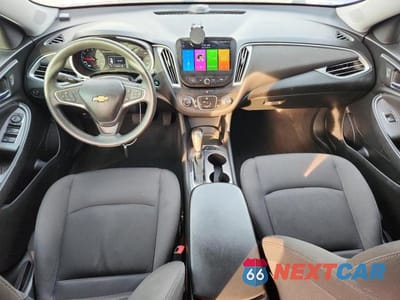 Zdjęcie 8 z 12 samochodu: 2018 CHEVROLET MALIBU LS VIN:1G1ZB5ST3JF217667 - miniatura