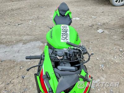 Piąte zdjęcie samochodu w środku: 2024 KAWASAKI ZX636 K VIN:JKBZXJJ15RA005904 - miniatura