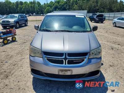 Piąte zdjęcie samochodu w środku: 2016 DODGE GRAND CARAVAN SXT VIN:2C4RDGCG7GR387904 - miniatura