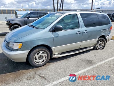 1999 TOYOTA SIENNA XLE 4T3ZF13C9XU120905 - główne zdjęcie licytacji z USA - miniatura