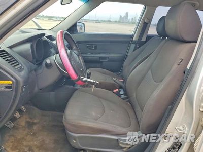 Zdjęcie 7 z 12 samochodu: 2011 KIA SOUL BASE VIN:KNDJT2A17B7299835 - miniatura