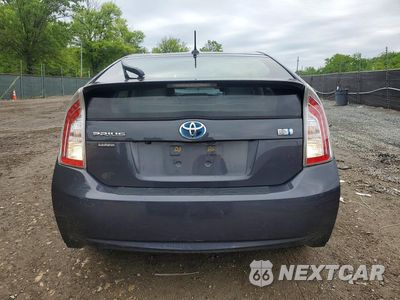 Zdjęcie 6 z 12 samochodu: 2013 TOYOTA PRIUS FOUR VIN:JTDKN3DU3D1716660 - miniatura