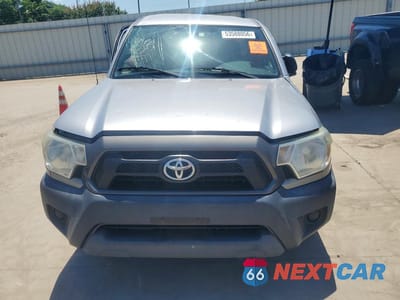 Piąte zdjęcie samochodu w środku: 2015 TOYOTA TACOMA ACCESS CAB VIN:5TFTX4CN1FX052177 - miniatura