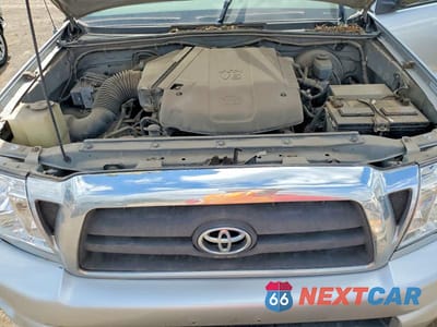 Zdjęcie 11 z 12 samochodu: 2006 TOYOTA TACOMA DOUBLE CAB VIN:5TELU42N06Z191817 - miniatura