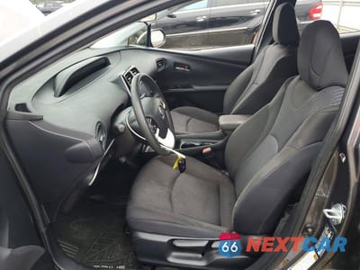 Zdjęcie 7 z 12 samochodu: 2017 TOYOTA PRIUS TWO VIN:JTDKBRFUXH3028271 - miniatura