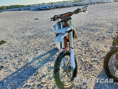 Drugie zdjęcie samochodu z przodu: 2022 KTM DIRT BIKE VIN:VBKSXK433NM165799 - miniatura
