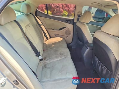 Zdjęcie 10 z 12 samochodu: 2013 KIA OPTIMA LX VIN:5XXGM4A74DG222938 - miniatura