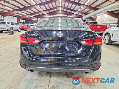 Zdjęcie 6 z 12 samochodu: 2019 NISSAN ALTIMA SR VIN:1N4BL4CV7KC148412 - miniatura