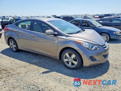 Czwarte zdjęcie samochodu z boku: 2011 HYUNDAI ELANTRA GLS VIN:5NPDH4AE4BH003369 - miniatura