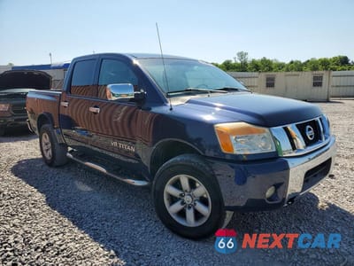 Czwarte zdjęcie samochodu z boku: 2011 NISSAN TITAN SV VIN:1N6AA0EC5BN325282 - miniatura