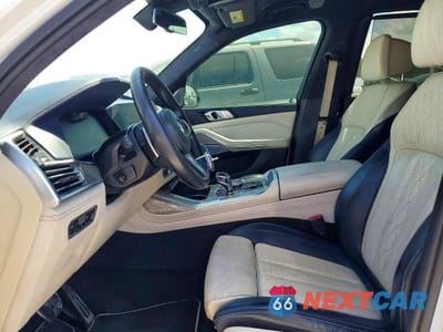 Zdjęcie 7 z 13 samochodu: 2019 BMW X7 XDRIVE50I VIN:5UXCX4C54KLS38442 - miniatura