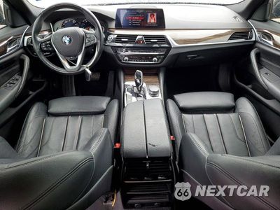 Zdjęcie 8 z 12 samochodu: 2019 BMW 530 XI VIN:WBAJA7C54KWW20235 - miniatura