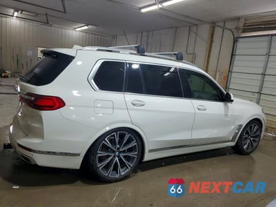Trzecie zdjęcie samochodu z tyłu: 2020 BMW X7 XDRIVE40I VIN:5UXCW2C04L9C40902 - miniatura
