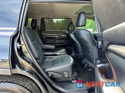 Zdjęcie 7 z 10 samochodu: 2019 TOYOTA HIGHLANDER HYBRID LIMITED VIN:5TDDGRFH9KS054671 - miniatura