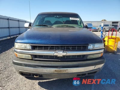 Piąte zdjęcie samochodu w środku: 2002 CHEVROLET SILVERADO K1500 VIN:1GCEK19T52Z225919 - miniatura