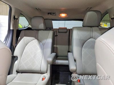 Zdjęcie 10 z 13 samochodu: 2021 TOYOTA HIGHLANDER HYBRID PLATINUM VIN:5TDEBRCH7MS050712 - miniatura