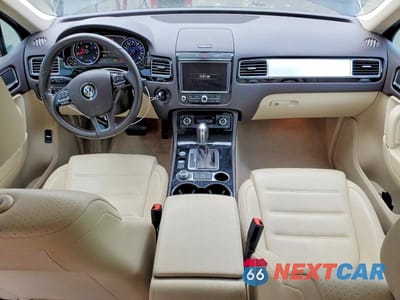 Zdjęcie 8 z 12 samochodu: 2016 VOLKSWAGEN TOUAREG SPORT VIN:WVGEF9BP2GD002219 - miniatura