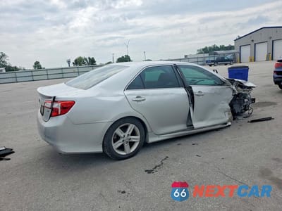 Trzecie zdjęcie samochodu z tyłu: 2013 TOYOTA CAMRY SE VIN:4T1BF1FK0DU698450 - miniatura