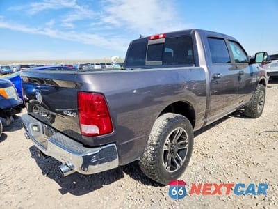 Trzecie zdjęcie samochodu z tyłu: 2016 RAM 1500 SLT VIN:1C6RR7LT8GS222643 - miniatura