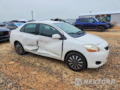 Czwarte zdjęcie samochodu z boku: 2009 TOYOTA YARIS BASE VIN:JTDBT903394060083 - miniatura