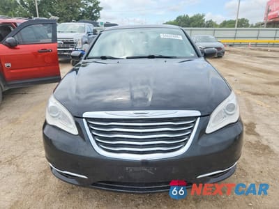 Piąte zdjęcie samochodu w środku: 2014 CHRYSLER 200 TOURING VIN:1C3CCBBG6EN237455 - miniatura