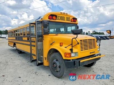 1998 INTERNATIONAL 3000 3800 1HVBBAAN9WH621356 - główne zdjęcie licytacji z USA - miniatura