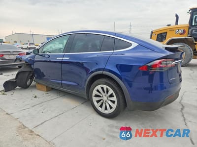 Drugie zdjęcie samochodu z przodu: 2017 TESLA MODEL X VIN:5YJXCAE20HF038217 - miniatura
